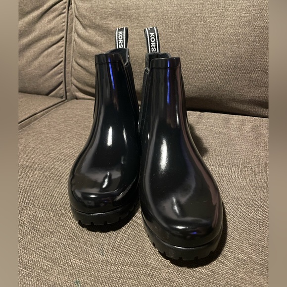 Michael Kors rubber Chelsea boots - Picture 2 of 6